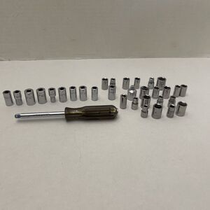 Mixed Lot Of Vintage Action Giller Ect Sockets + Chrome Vanadium Socket Driver